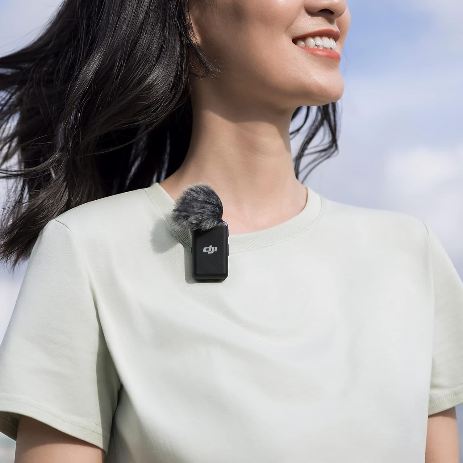 DJI Mic – Micro Cravate Sans Fil Double Canal avec Boîtier de Charge