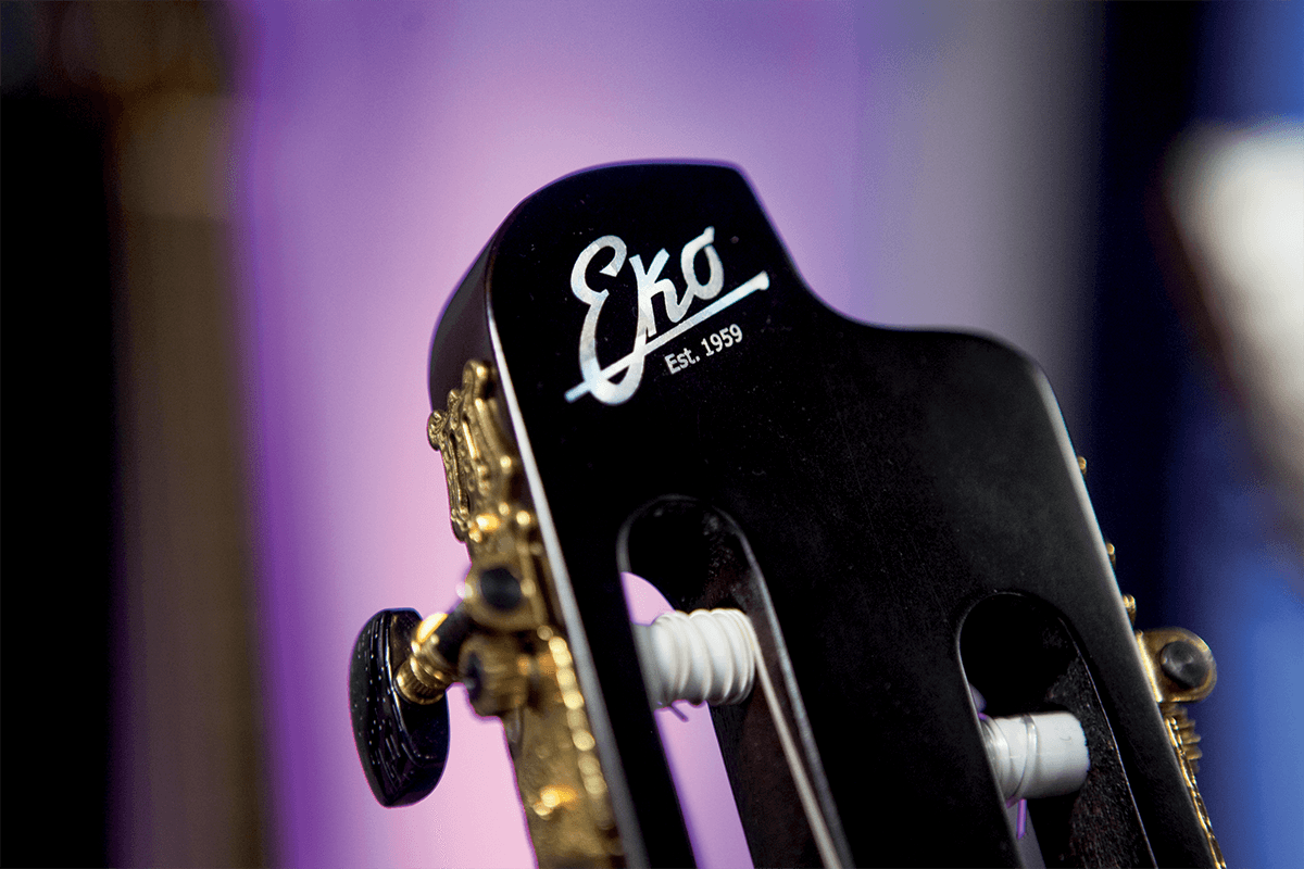 EKO GEA NXT-N100CWE - La Guitare Folk Nylon Électro-acoustique